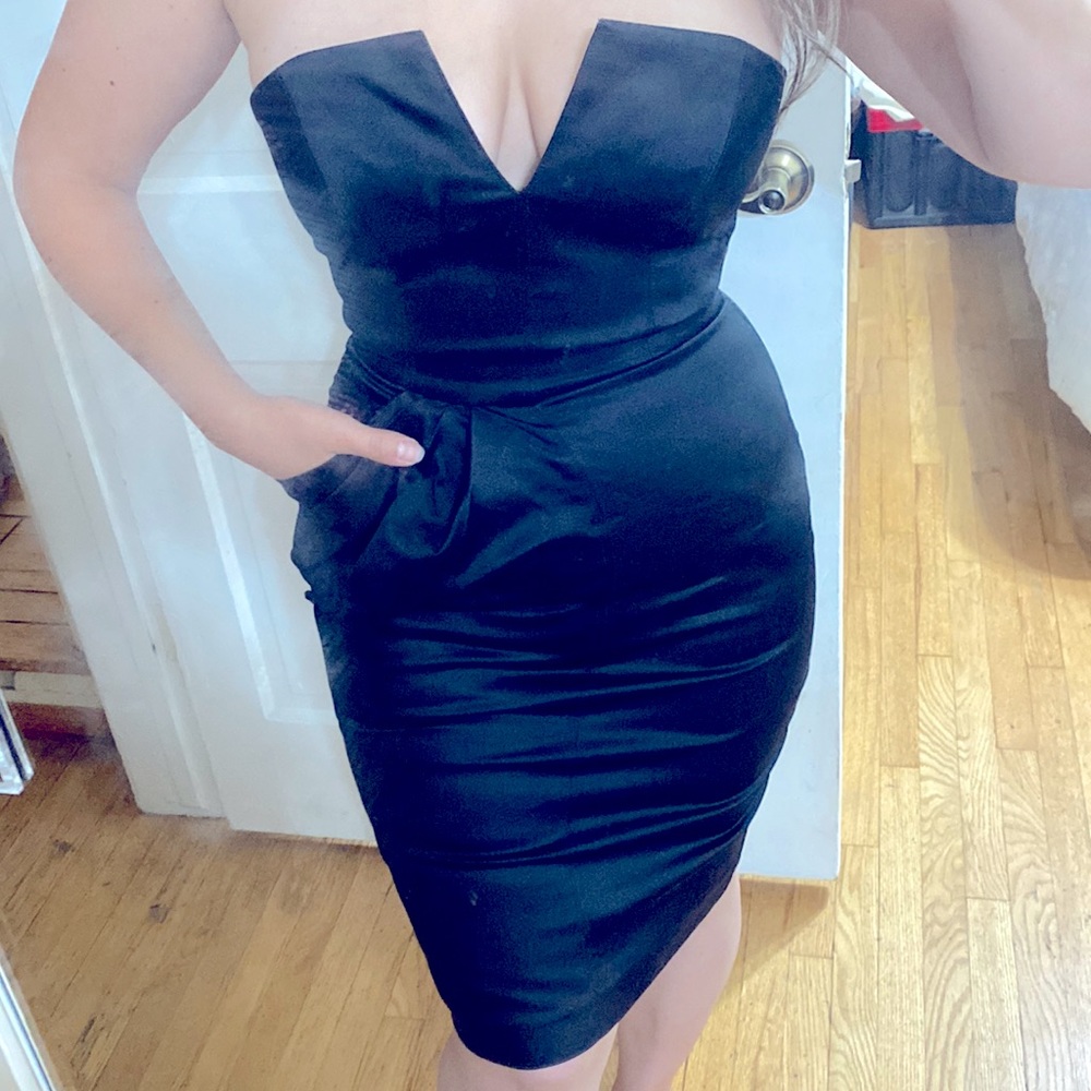 Bebe vintage black cocktail v cut knee length dress size 4